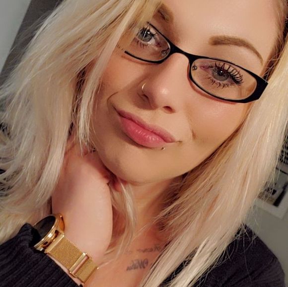 Meet your Posher, Jessica - Picture 1 of 1